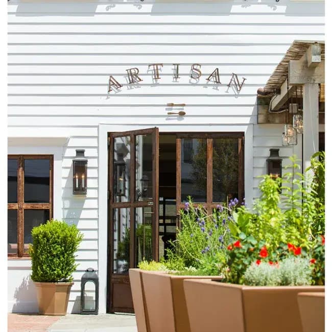 Artisan Southport — Distinctive Real Estate